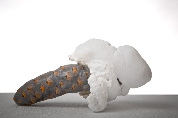 heykel,17x35x16 cm(köpük,silikon,plastik boya,kurutulmuş bitki)-2014